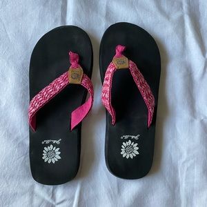 Yellow Box Flip Flops Size 9.5